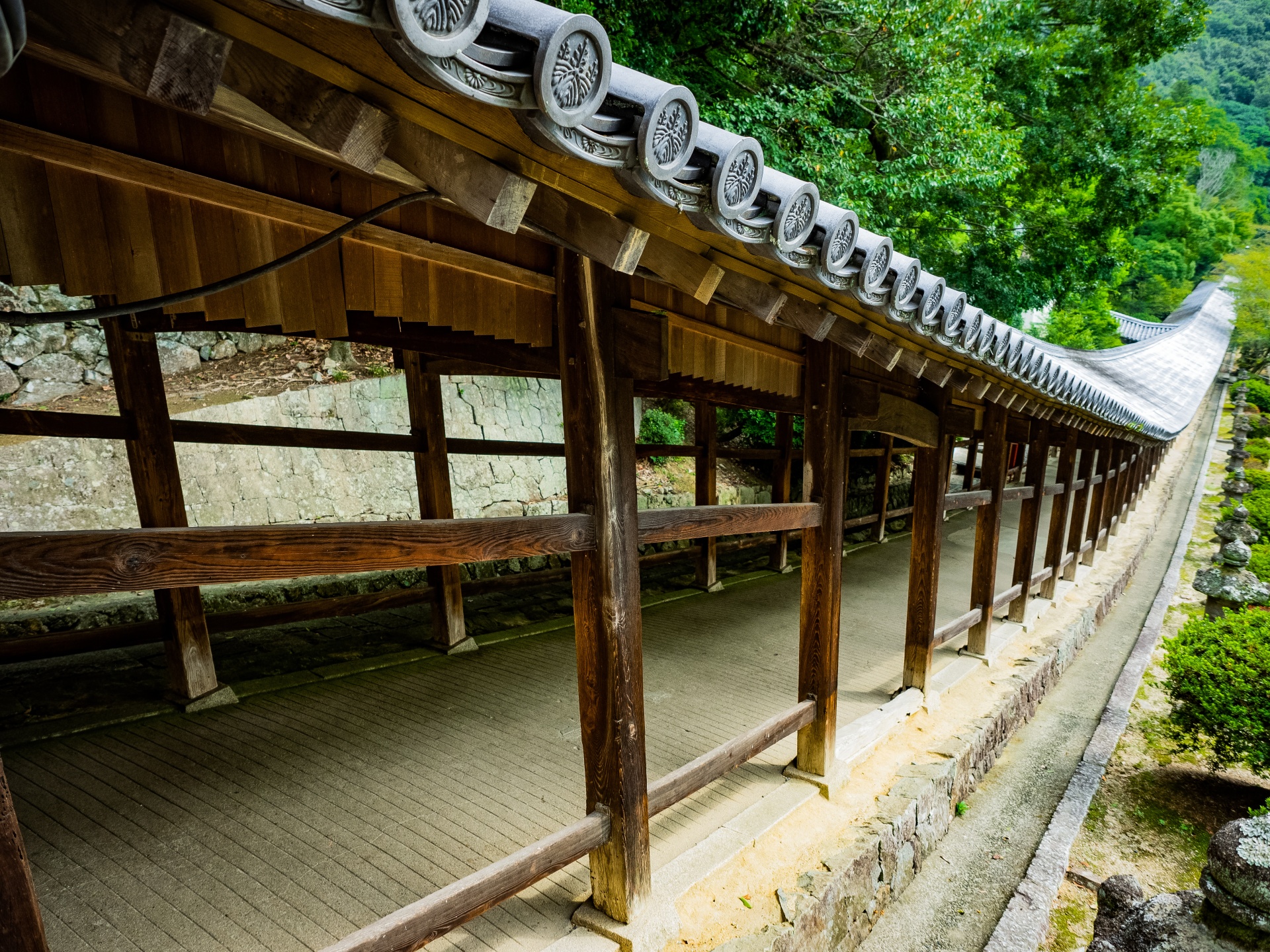 吉備津神社にある傾斜の続く長い回廊